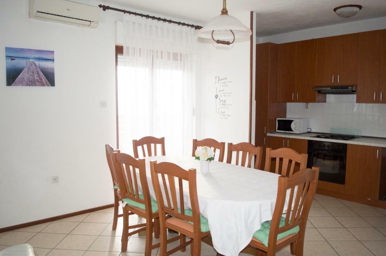 Apartments Vinka Podstrana Exterior photo